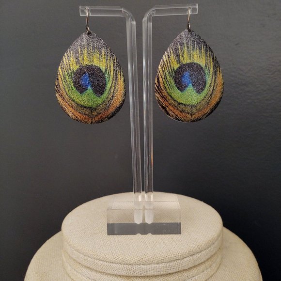 Peacock feather motif metal earrings - Picture 2 of 8